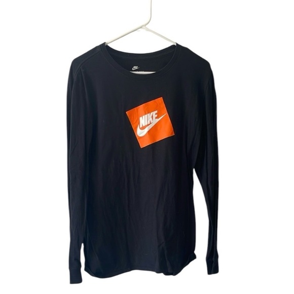 Nike Size Medium Black Long-Sleeve Shirt. - Picture 2 of 5